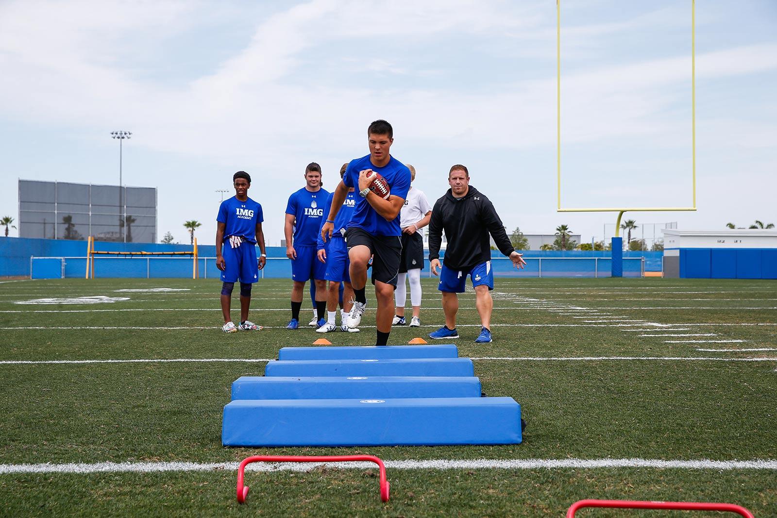 3 Football Drills To Become A Better Quarterback IMG Academy 3-football-drills-to-become-a-better-quarterback-img-academy