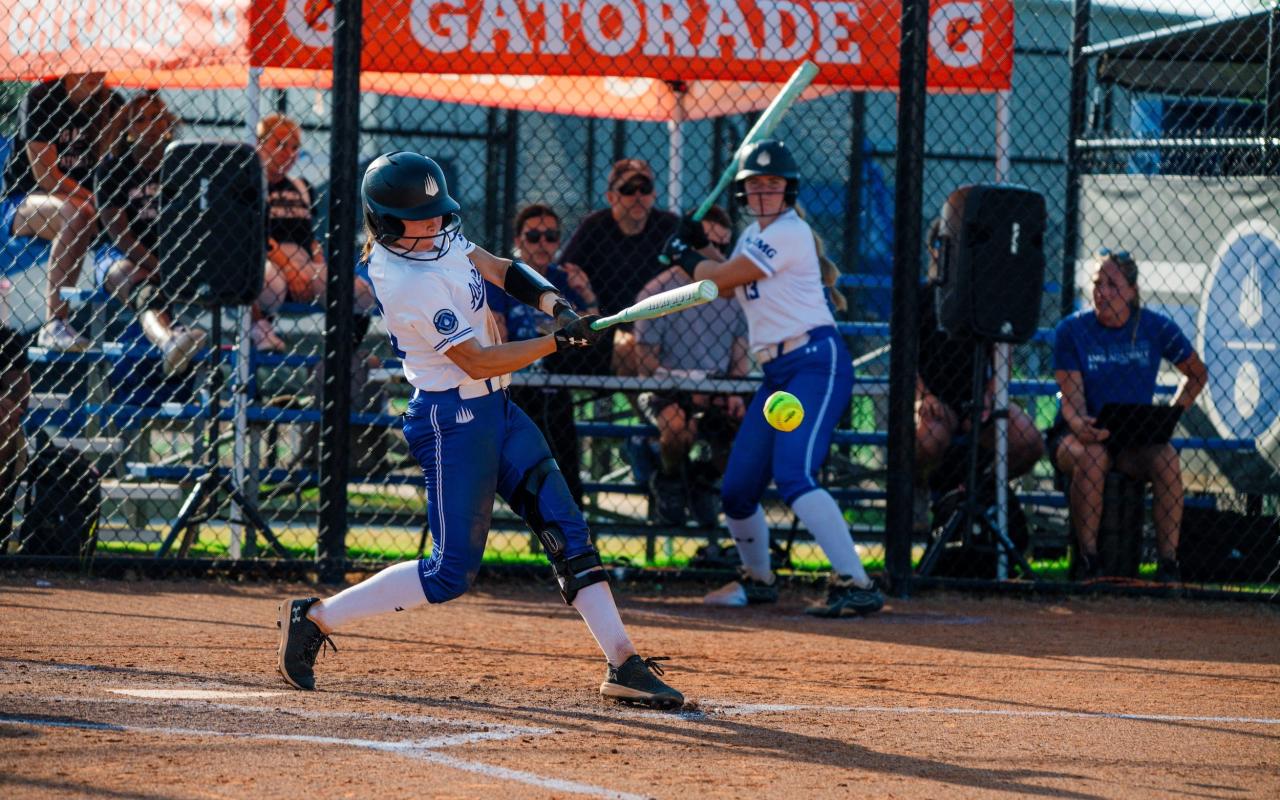 IMG Academy Softball player batting